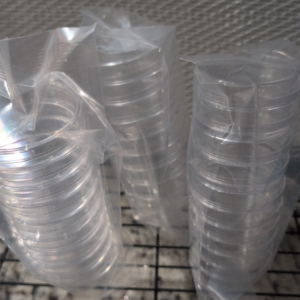 Mycology KyngDom Sterile Plastic Petri Dishes with Lids 60mm Dia x 15mm Deep Clear Culture Lab Petri Dishes